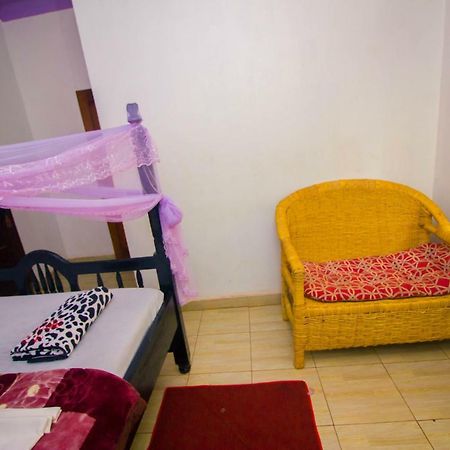 Nice Guest House Jinja Exterior foto
