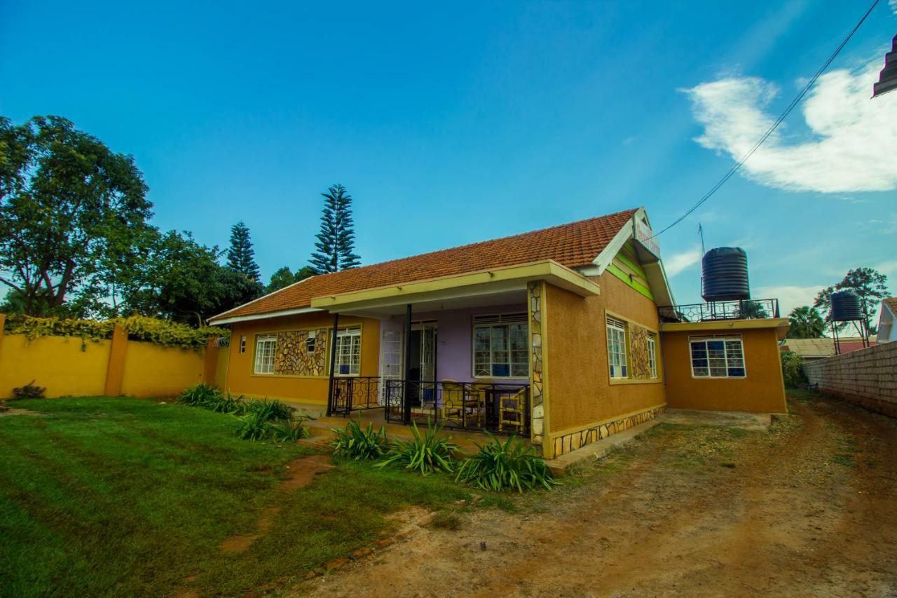 Nice Guest House Jinja Exterior foto
