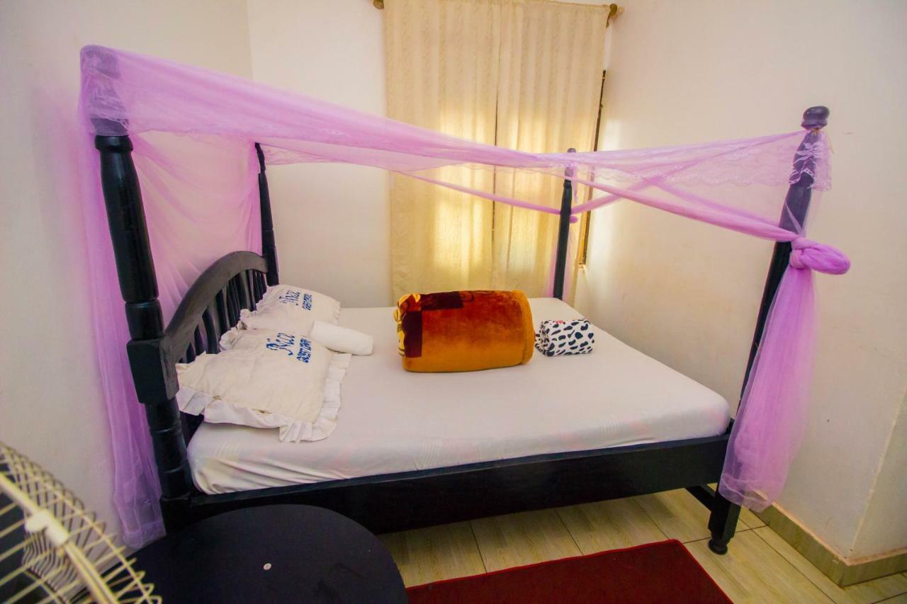 Nice Guest House Jinja Exterior foto
