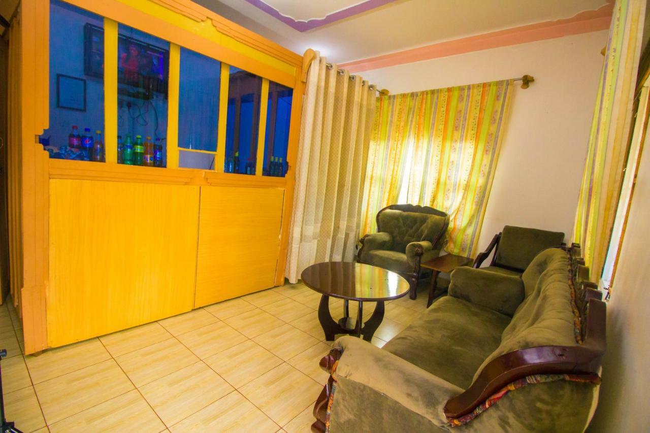 Nice Guest House Jinja Exterior foto